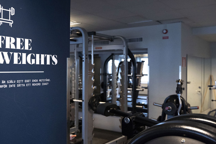 Frivekter og utstyr på jentegymmet